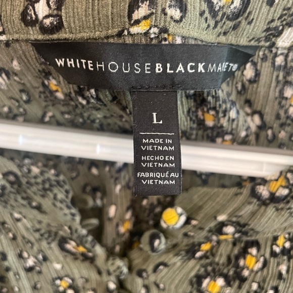 WHBM hunter olive green button down balloons, sleeve blouse. Floral ditzy print. - Picture 4 of 9